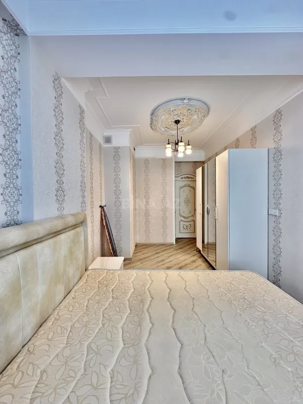 Satılır 2 otaqlı mənzil 75 m²