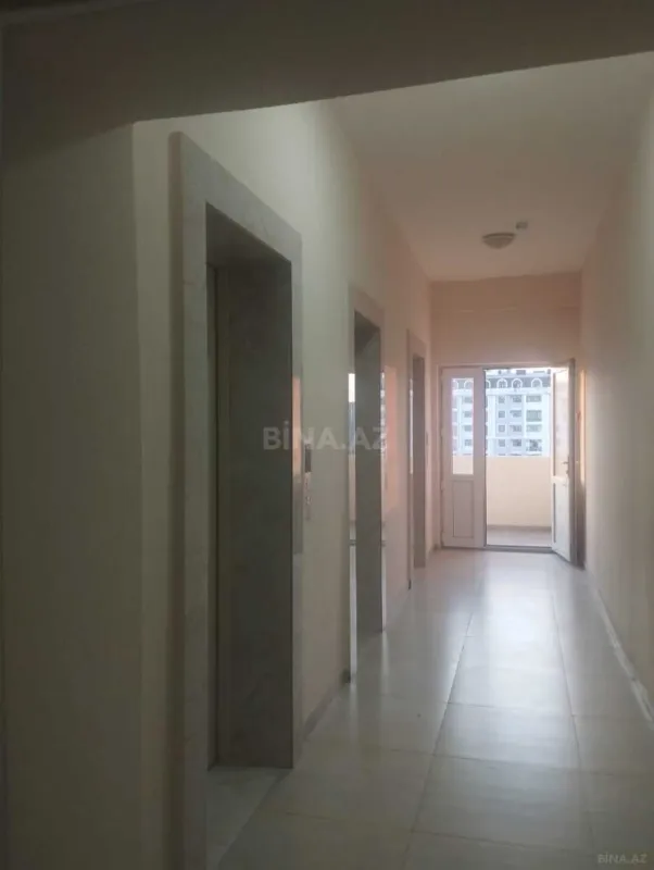 Satılır 4 otaqlı mənzil 164 m²