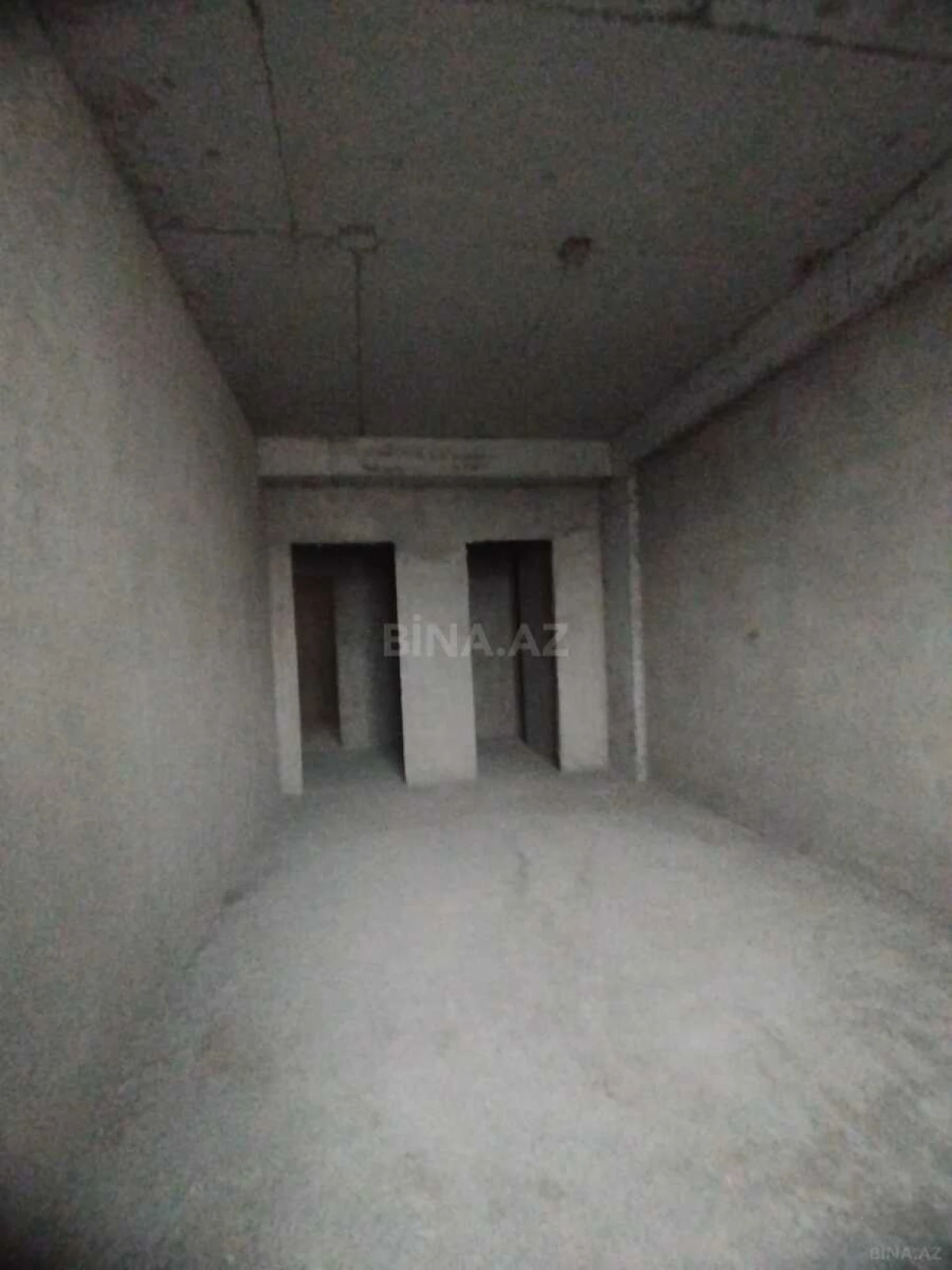 Satılır 4 otaqlı mənzil 164 m²