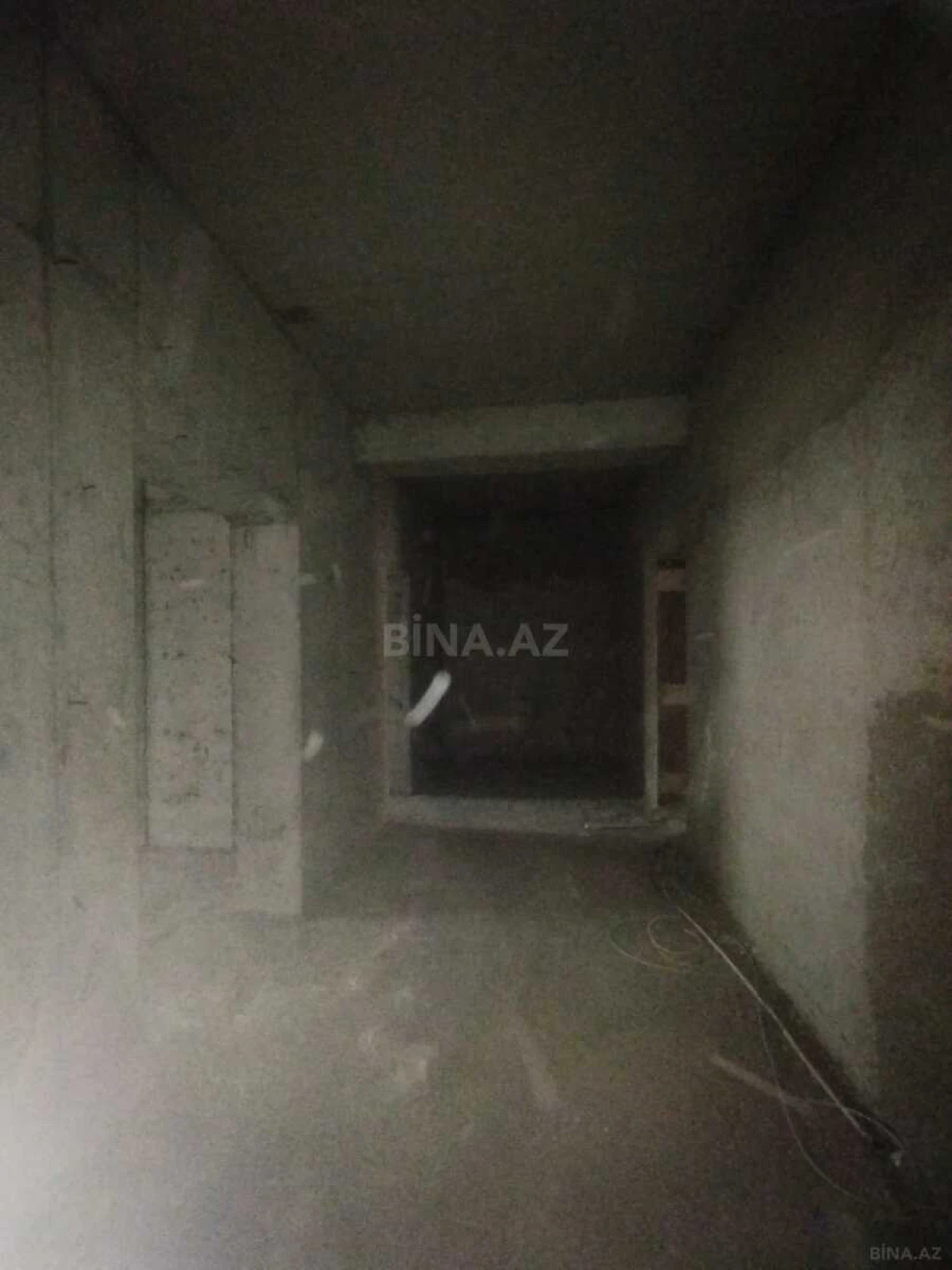 Satılır 4 otaqlı mənzil 164 m²