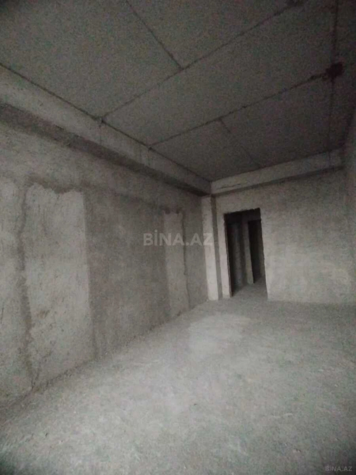 Satılır 4 otaqlı mənzil 164 m²