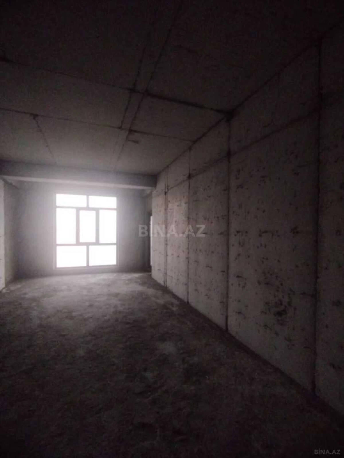 Satılır 4 otaqlı mənzil 164 m²