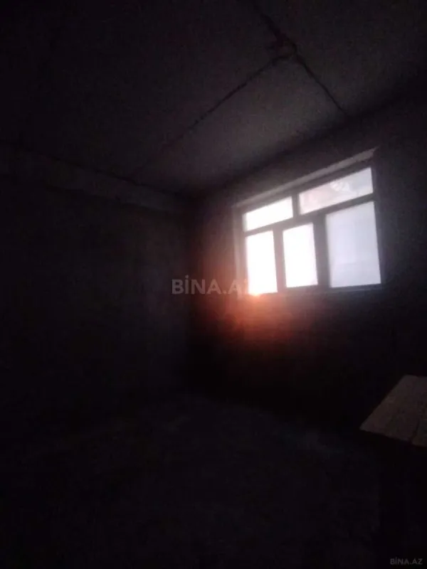 Satılır 4 otaqlı mənzil 164 m²