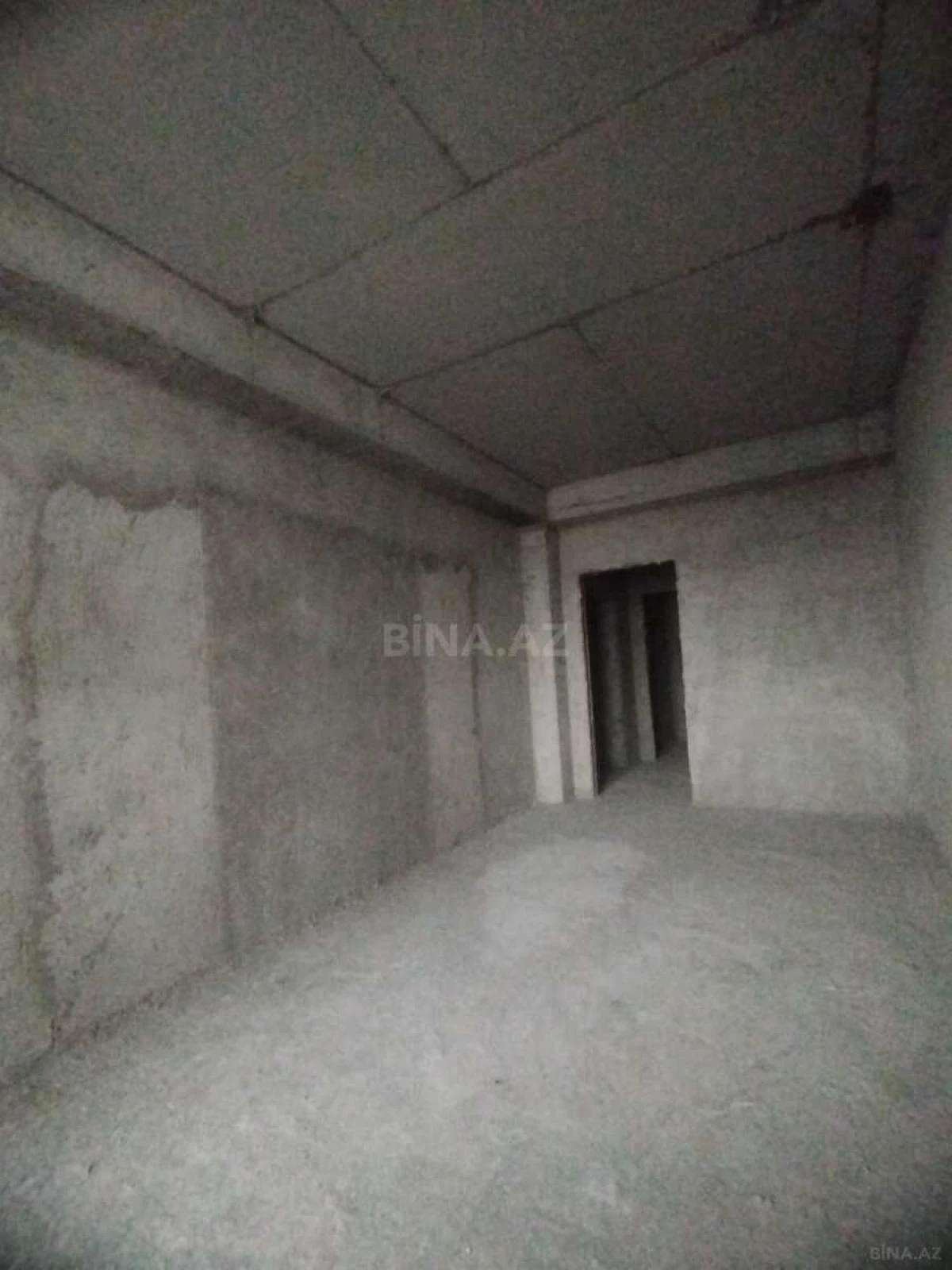 Satılır 4 otaqlı mənzil 164 m²