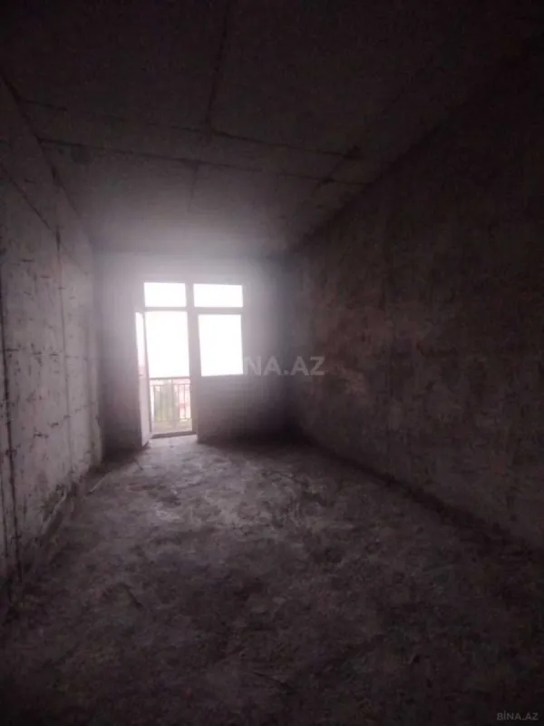 Satılır 4 otaqlı mənzil 164 m²