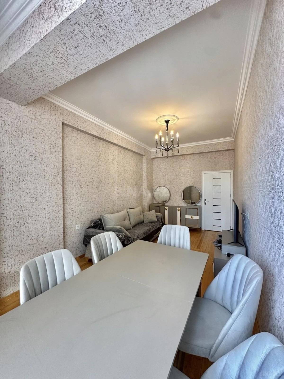 Satılır 2 otaqlı mənzil 75 m²