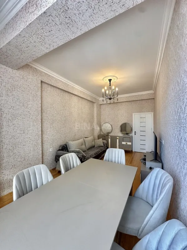Satılır 2 otaqlı mənzil 75 m²