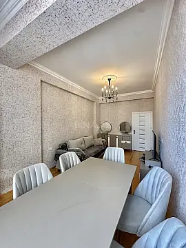Satılır 2 otaqlı mənzil 75 m²