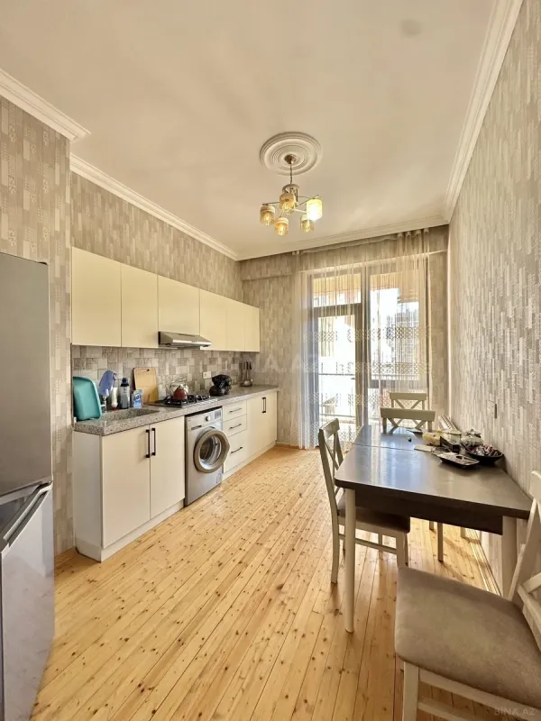 Satılır 2 otaqlı mənzil 75 m²