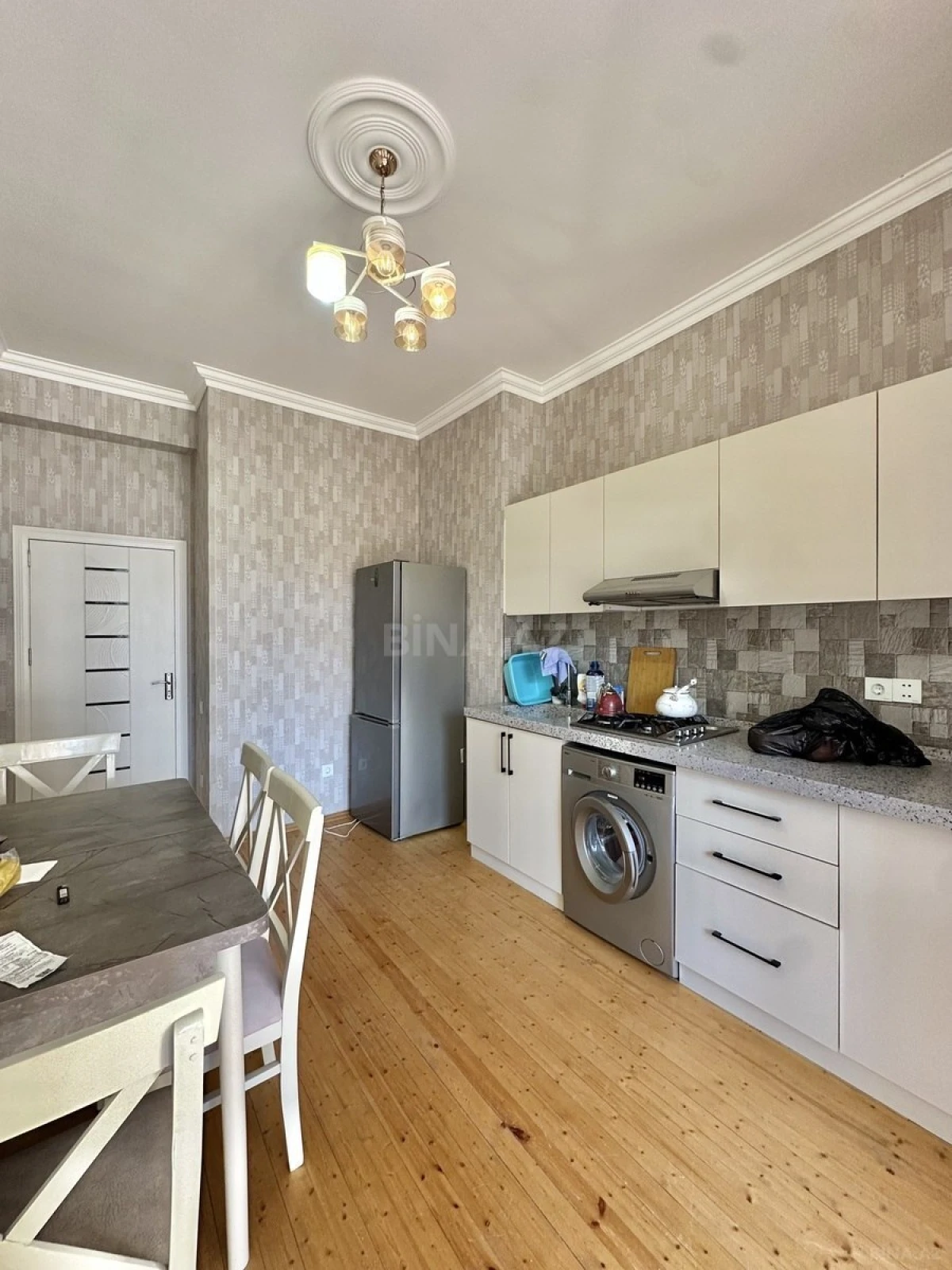 Satılır 2 otaqlı mənzil 75 m²