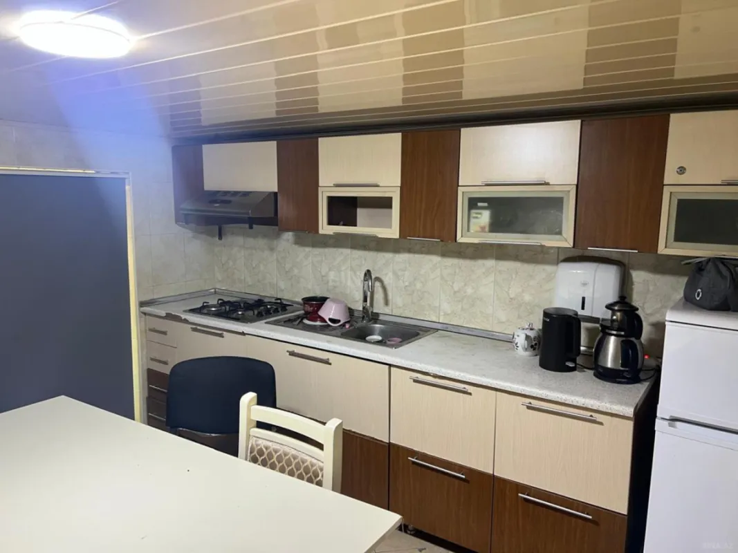 Satılır obyekt 330 m²