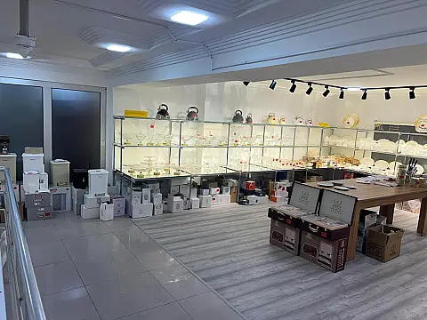 Satılır obyekt 330 m²