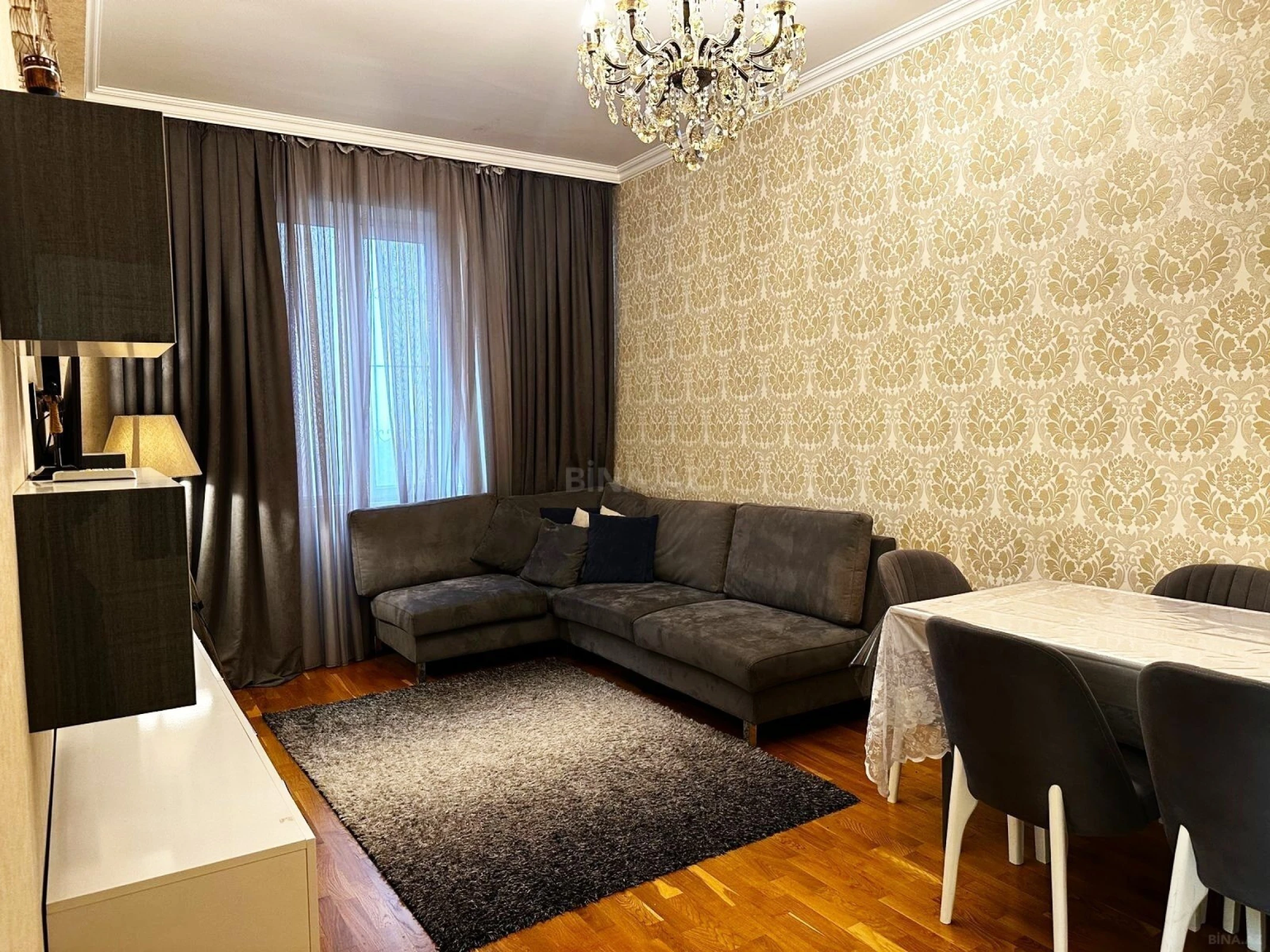 Satılır 2 otaqlı mənzil 70 m²