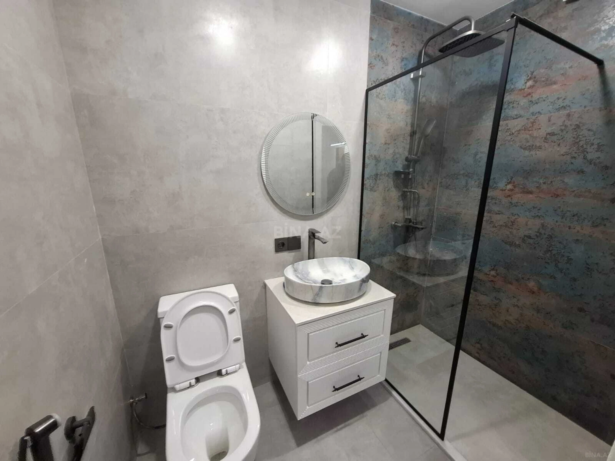 Satılır 2 otaqlı mənzil 73 m²