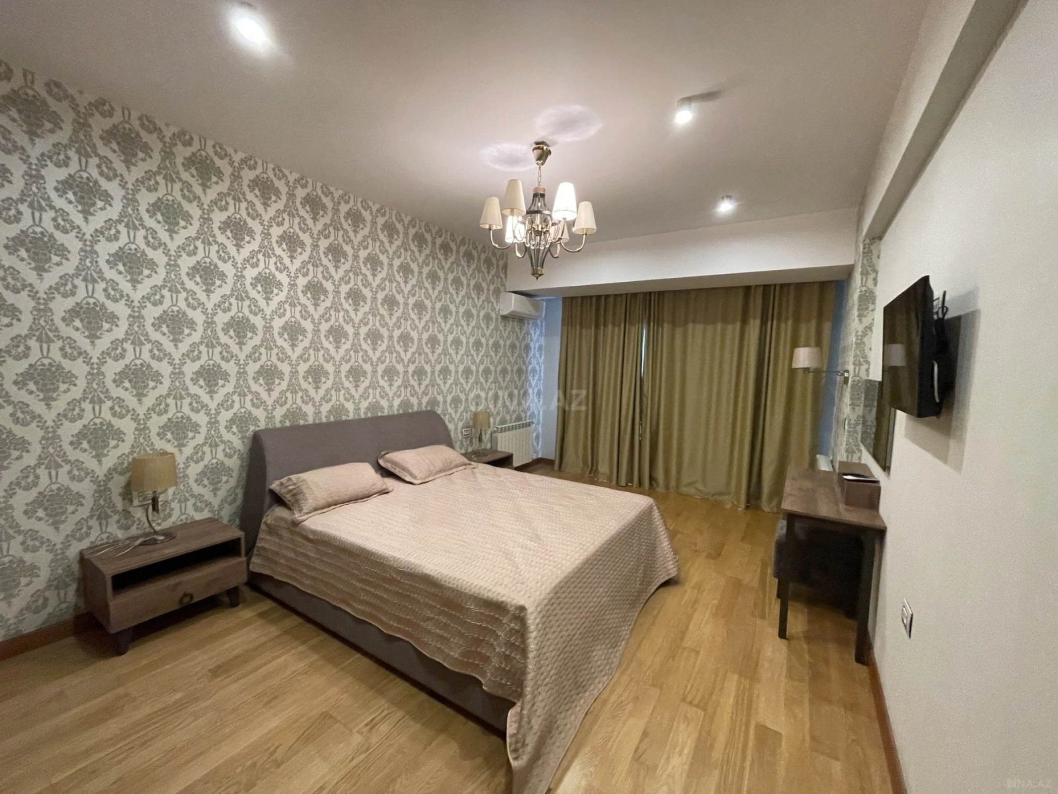 Kirayə verilir 3 otaqlı mənzil 181 m²