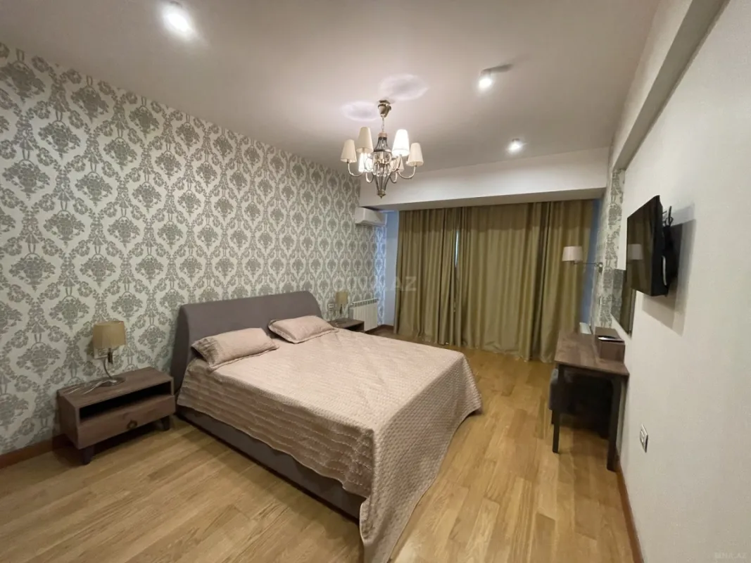 Kirayə verilir 3 otaqlı mənzil 181 m²