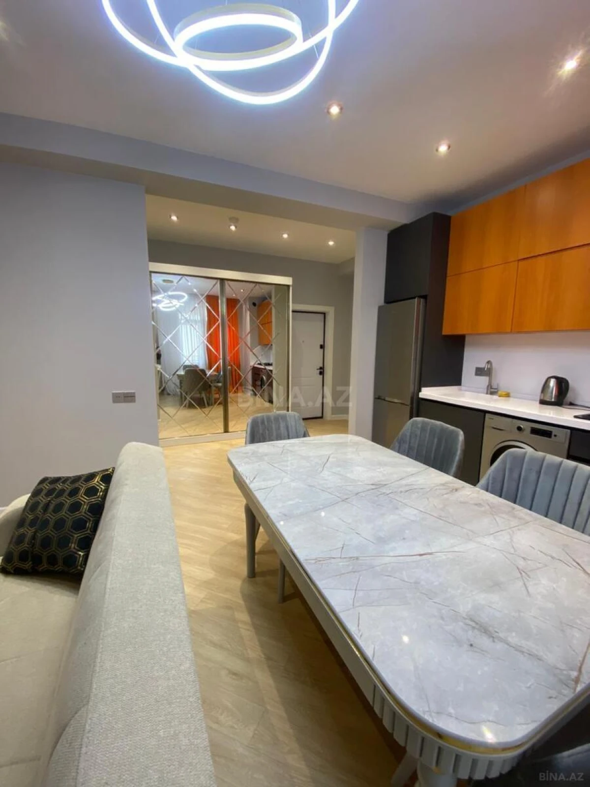 Kirayə verilir 3 otaqlı mənzil 85 m²