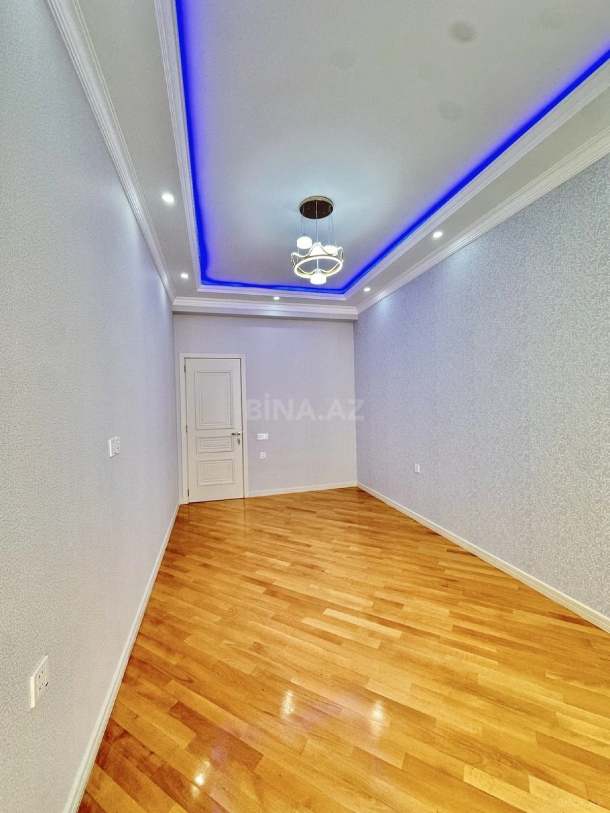 Satılır 3 otaqlı mənzil 104 m²