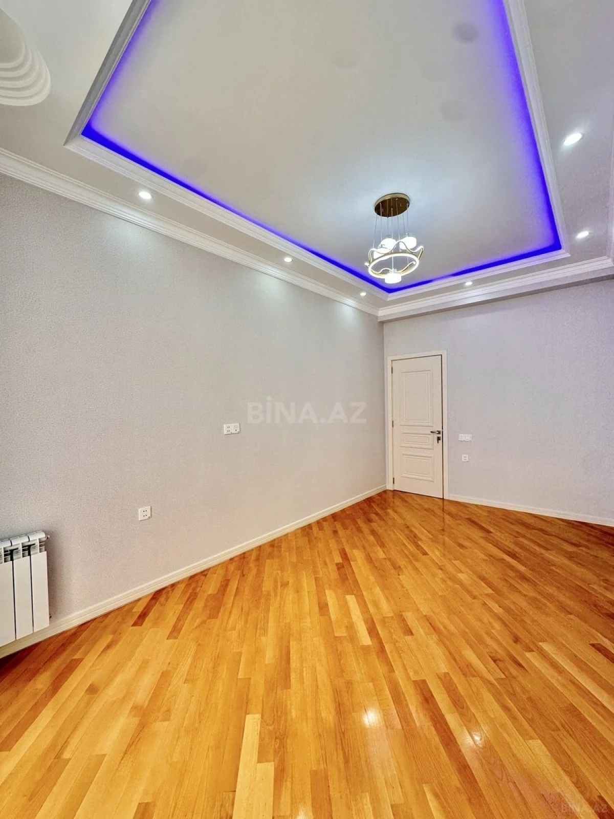 Satılır 3 otaqlı mənzil 104 m²