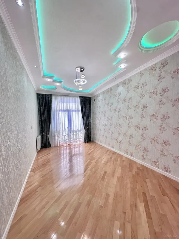 Satılır 3 otaqlı mənzil 104 m²