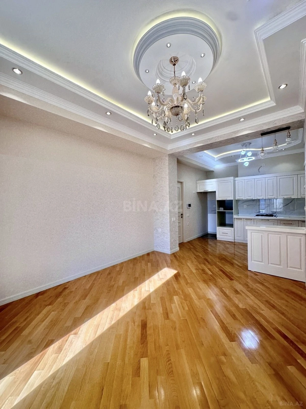 Satılır 3 otaqlı mənzil 104 m²