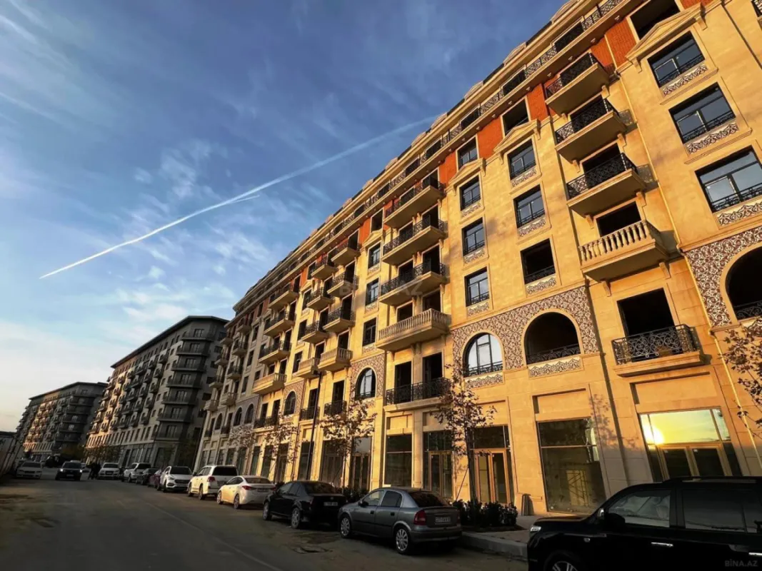 Satılır 3 otaqlı mənzil 130 m²