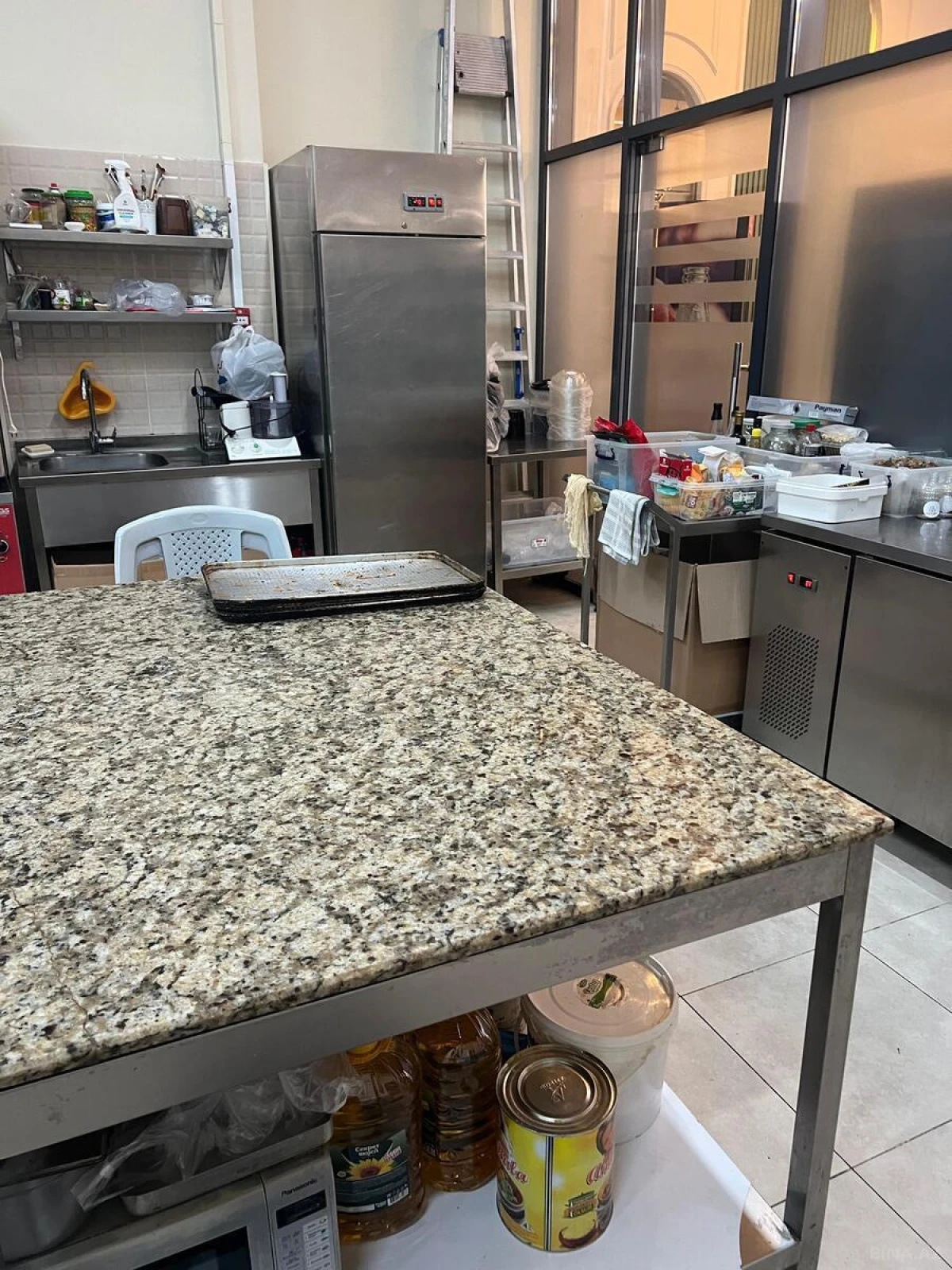 Satılır obyekt 135 m²