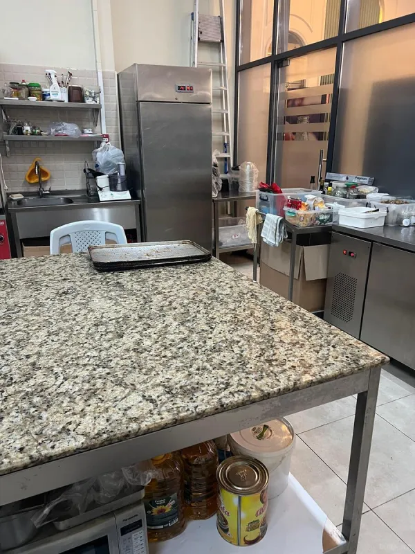 Satılır obyekt 135 m²