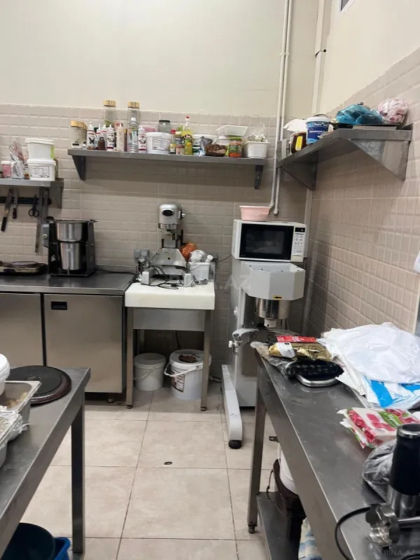 Satılır obyekt 135 m²