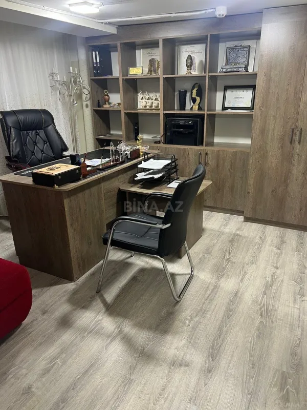 Satılır obyekt 135 m²