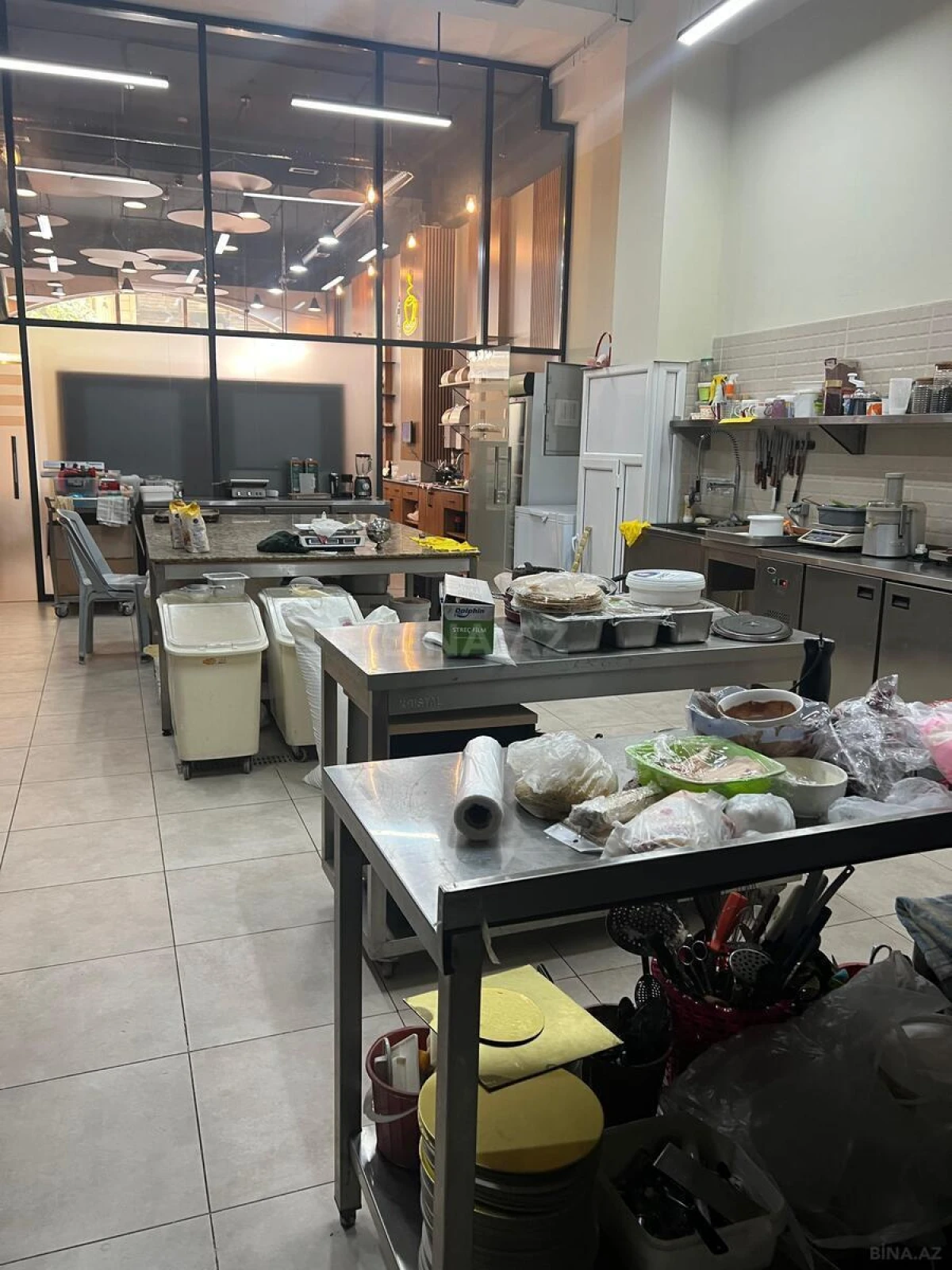 Satılır obyekt 135 m²