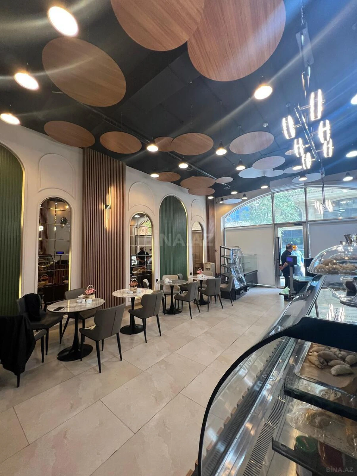 Satılır obyekt 135 m²