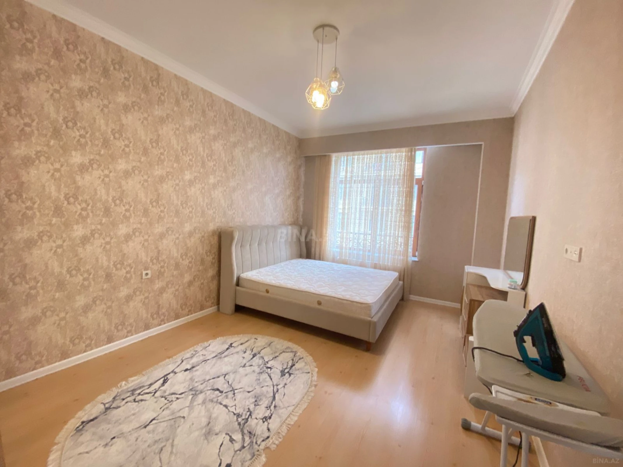 Kirayə verilir 3 otaqlı mənzil 130 m²
