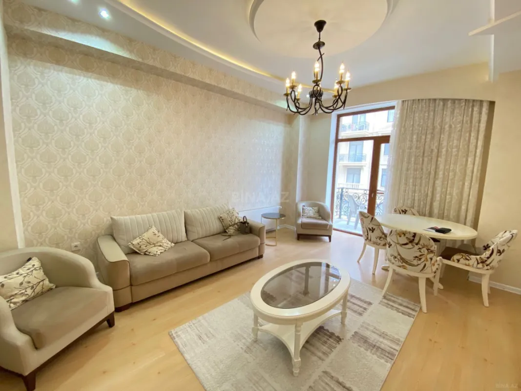 Kirayə verilir 3 otaqlı mənzil 130 m²