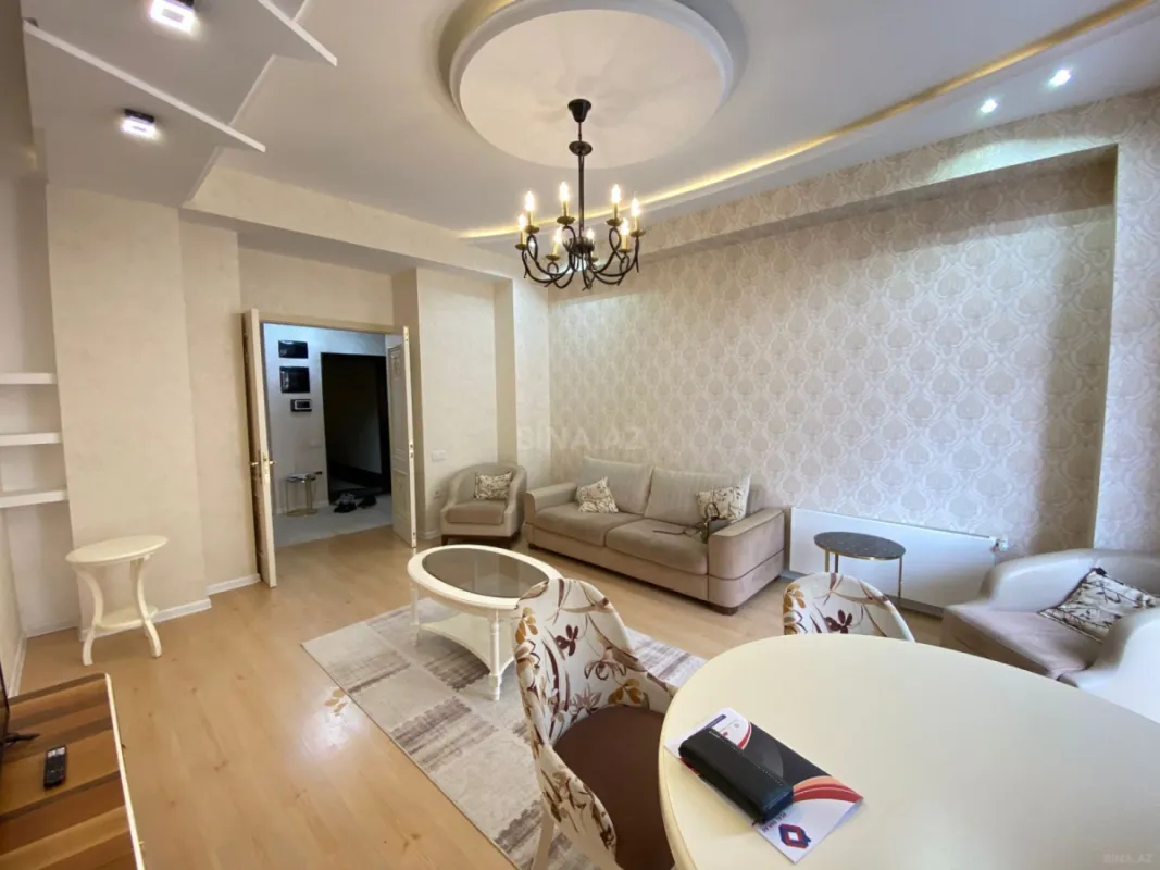 Kirayə verilir 3 otaqlı mənzil 130 m²
