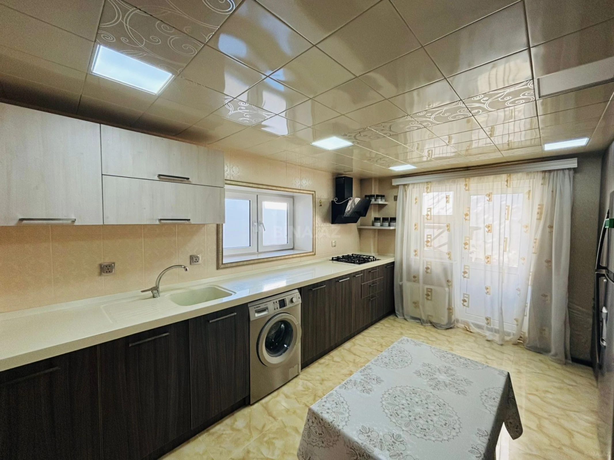 Satılır 6 otaqlı həyət evi 100 m²