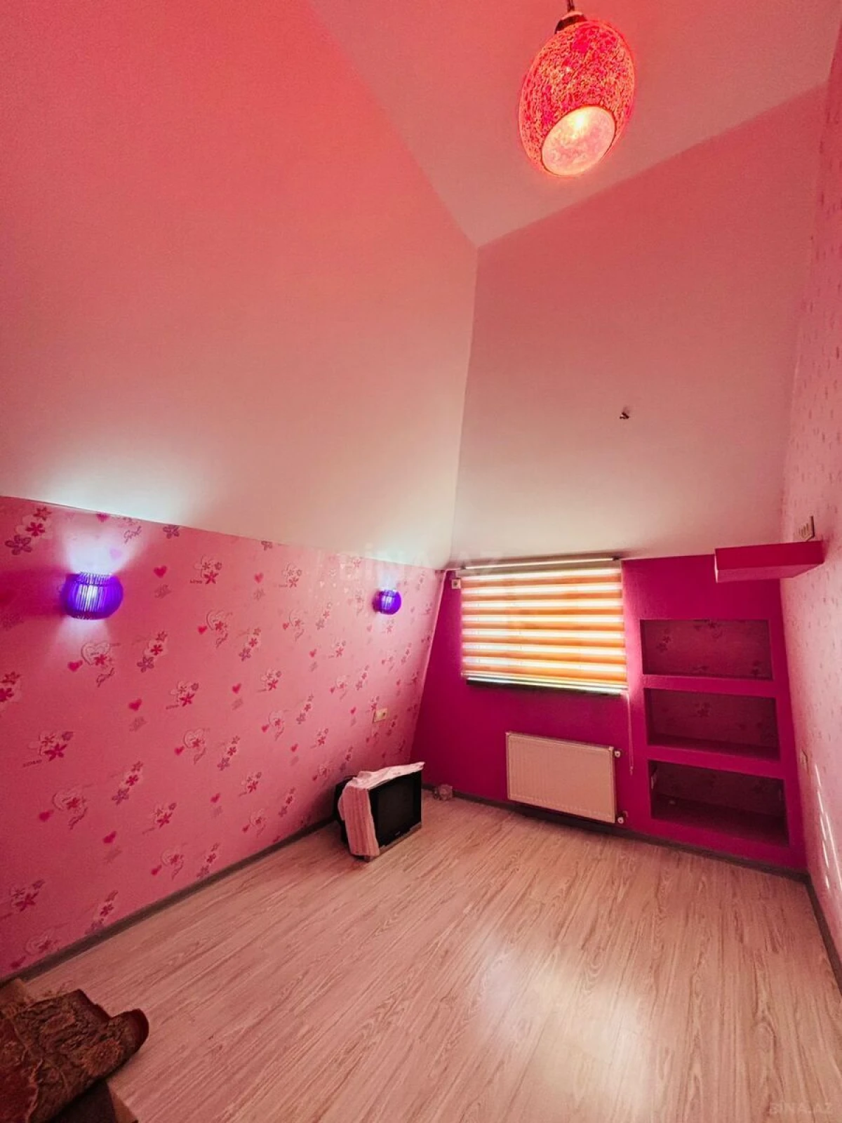 Satılır 6 otaqlı həyət evi 100 m²