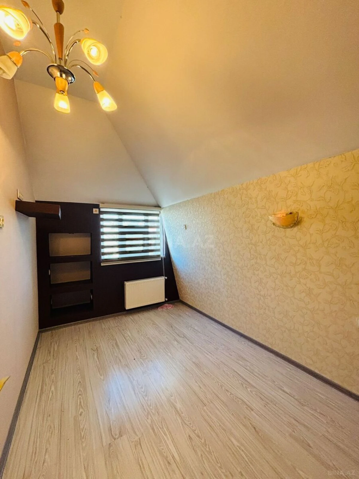 Satılır 6 otaqlı həyət evi 100 m²