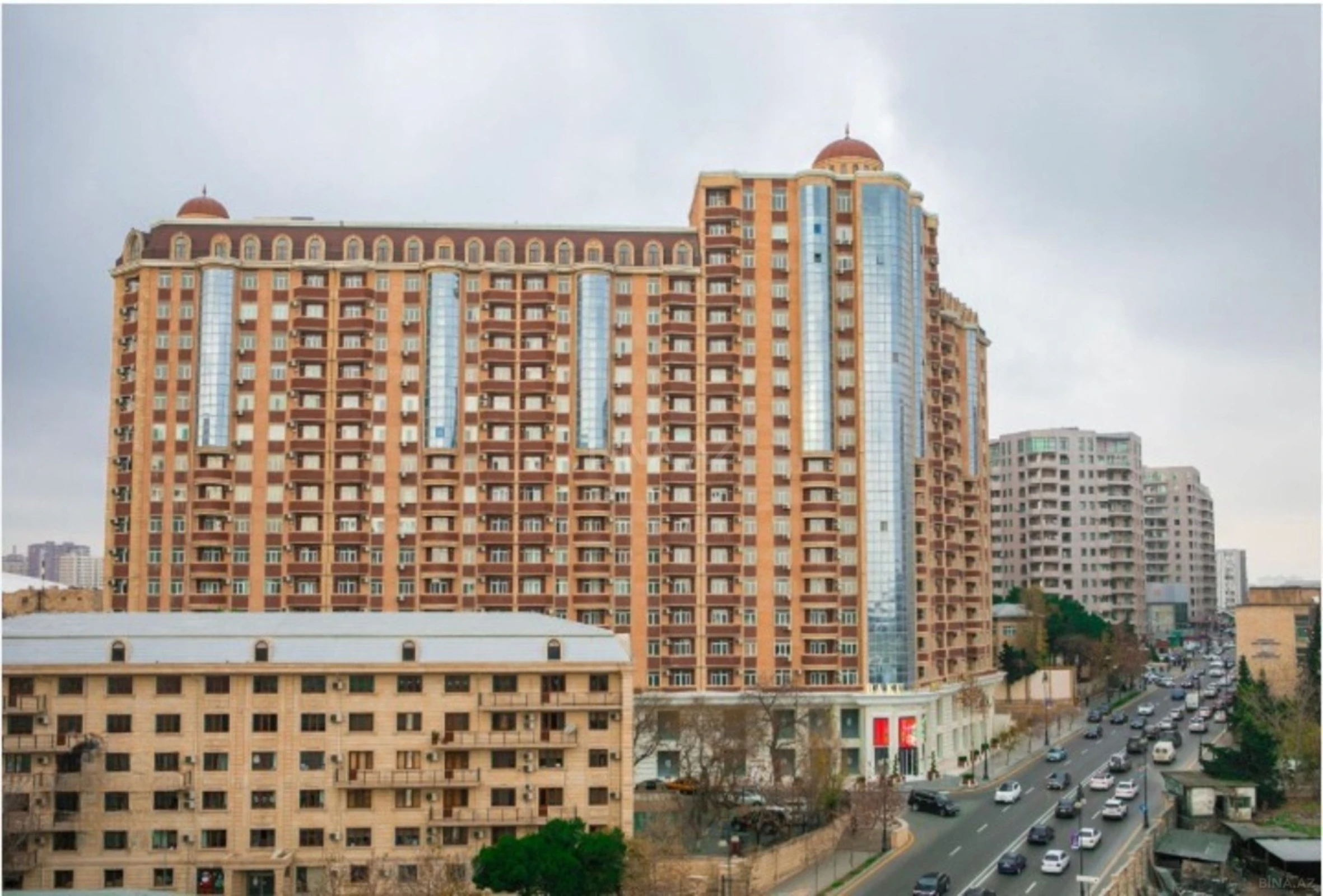 Kirayə verilir 3 otaqlı mənzil 150 m²