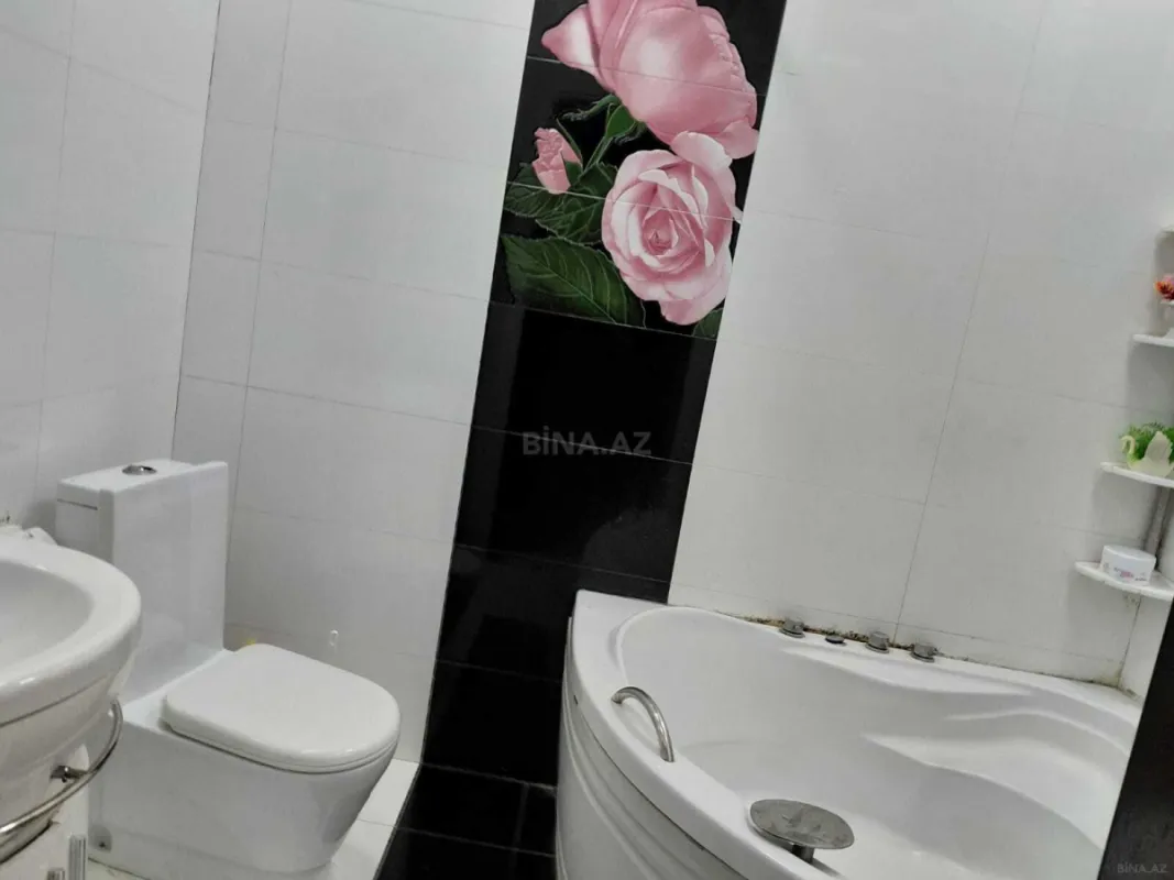 Satılır 3 otaqlı mənzil 178 m²