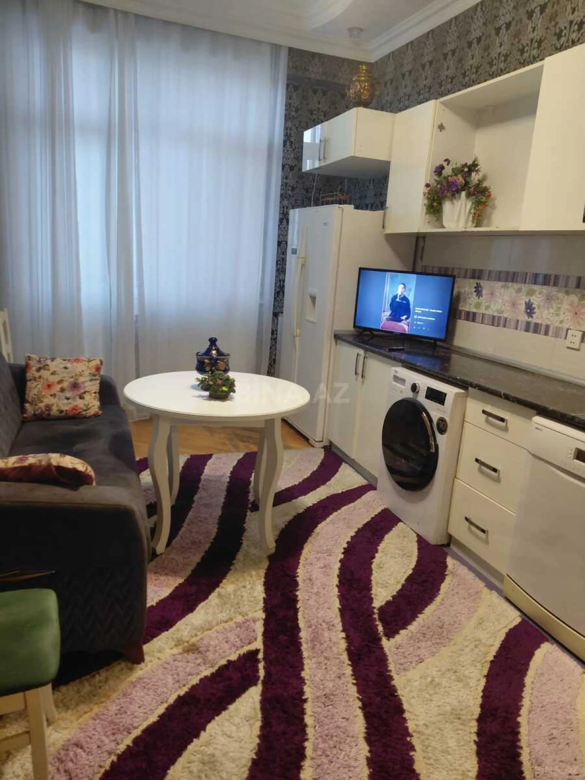 Satılır 3 otaqlı mənzil 178 m²
