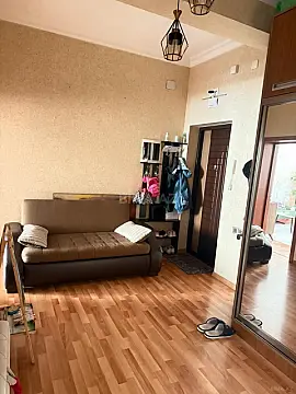 Satılır 2 otaqlı mənzil 93 m²