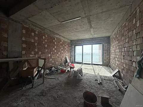 Satılır 1 otaqlı mənzil 58 m²