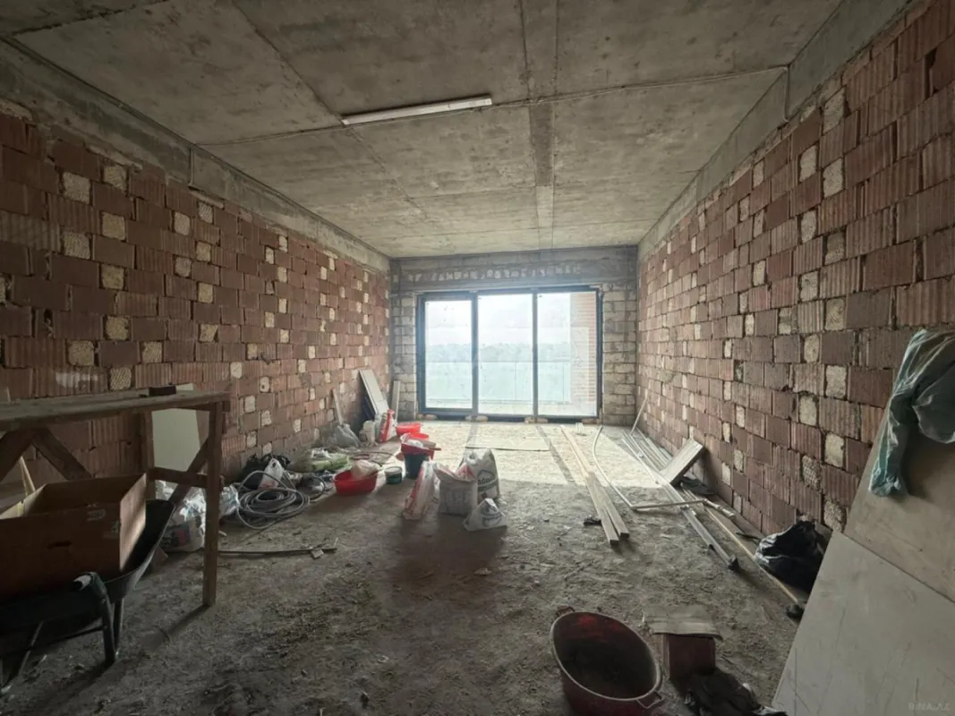 Satılır 1 otaqlı mənzil 58 m²