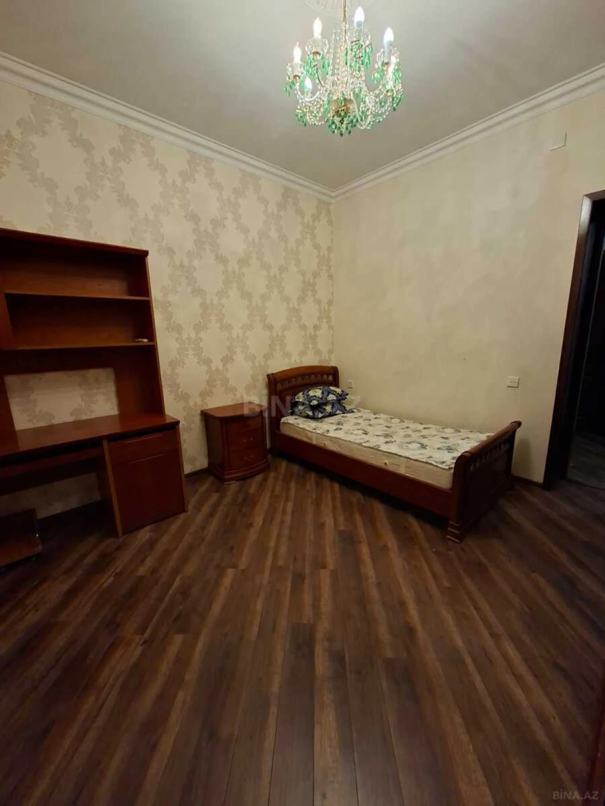 Kirayə verilir 4 otaqlı mənzil 120 m²
