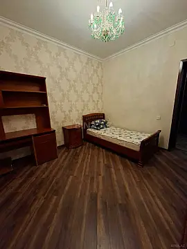 Kirayə verilir 4 otaqlı mənzil 120 m²