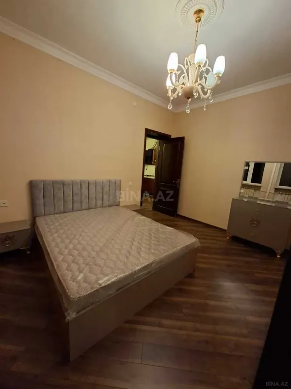 Kirayə verilir 4 otaqlı mənzil 120 m²