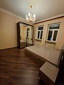 Kirayə verilir 4 otaqlı mənzil 120 m²