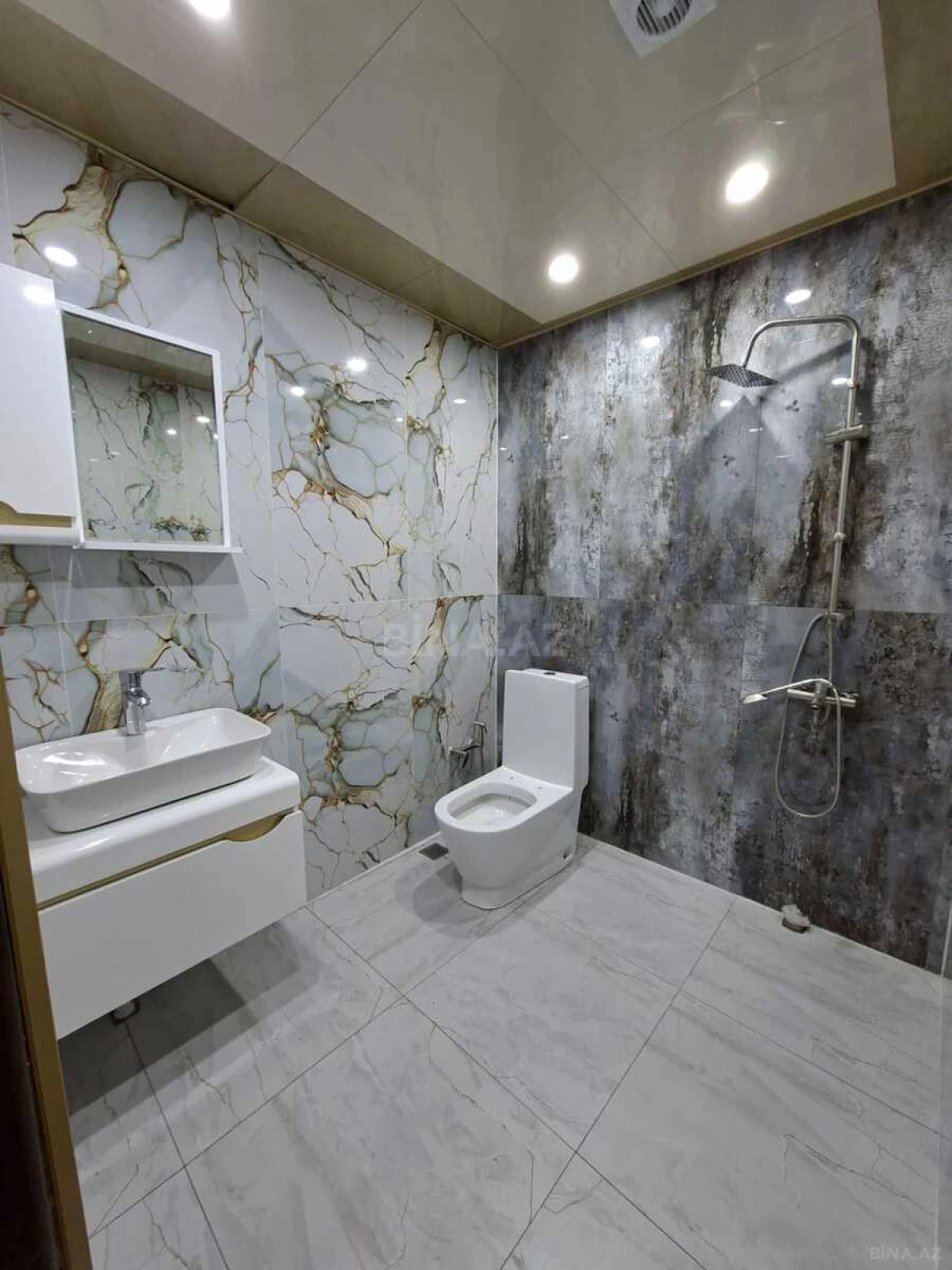 Kirayə verilir 4 otaqlı mənzil 120 m²