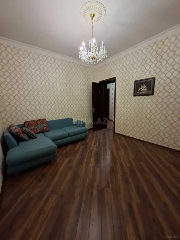 Kirayə verilir 4 otaqlı mənzil 120 m²